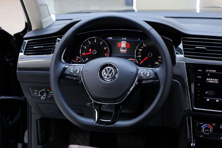 Used Volkswagen Phideon 2019 380TSI Two-Wheel Drive Business Edition China VI Standard