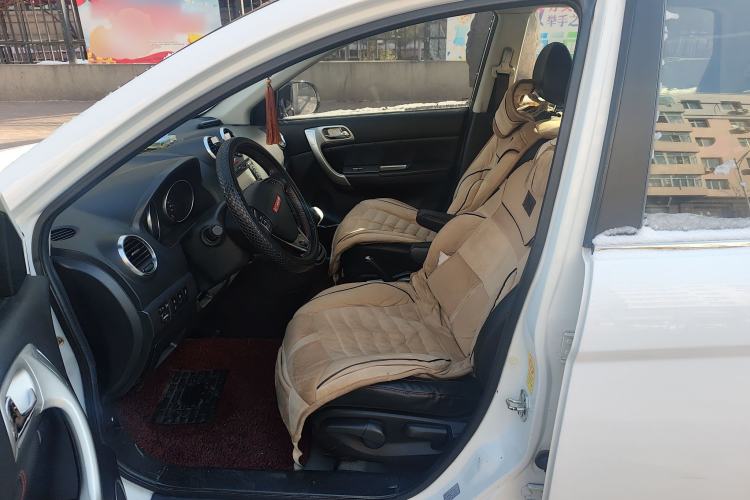 Used Haval H6 2013 Upgraded Model 1.5T Manual Two-Wheel Drive Urban Version