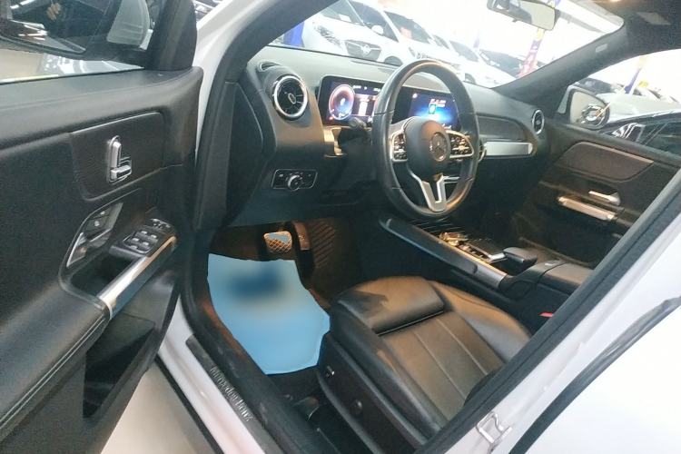 Used Mercedes-Benz GLB 2020 GLB 200 Dynamic Edition Driver Seat