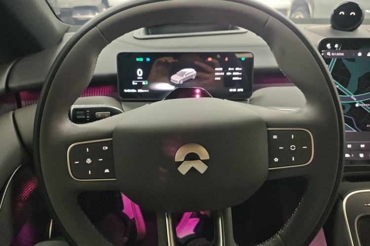 Used Nio ET5T 2025 75 kWh Touring Steering Wheel