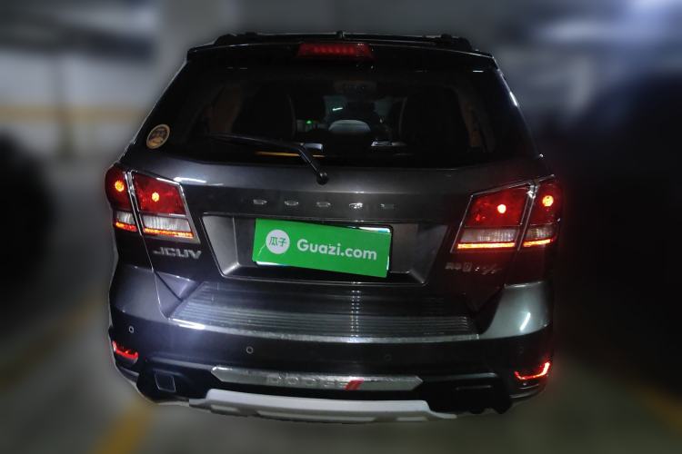 Used Dodge Journey 2013 2.4L Two-Wheel Drive Luxury Version
