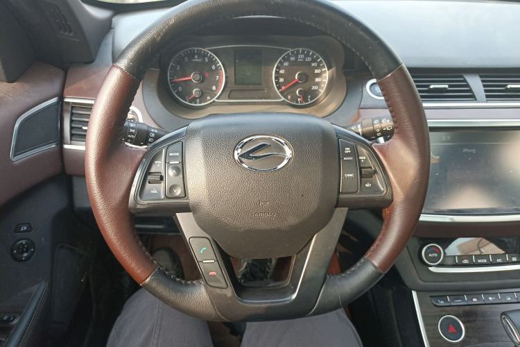 Used Land X7 2015 2.0T Panoramic Prestige Edition
