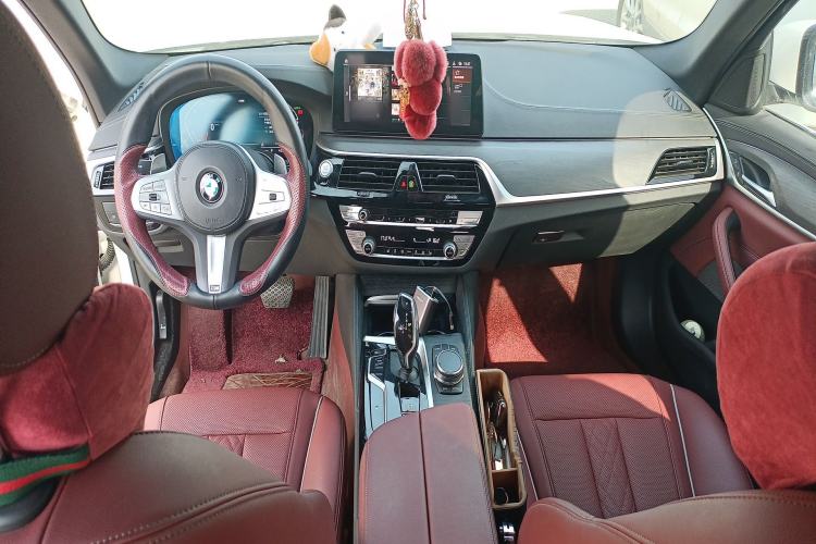 Used BMW 5 Series 2023 530Li xDrive M Sport Package Center Console