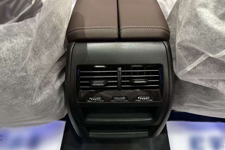 Used BMW X5 2025 Model, xDrive 30Li Prestige M Sport Night Package
