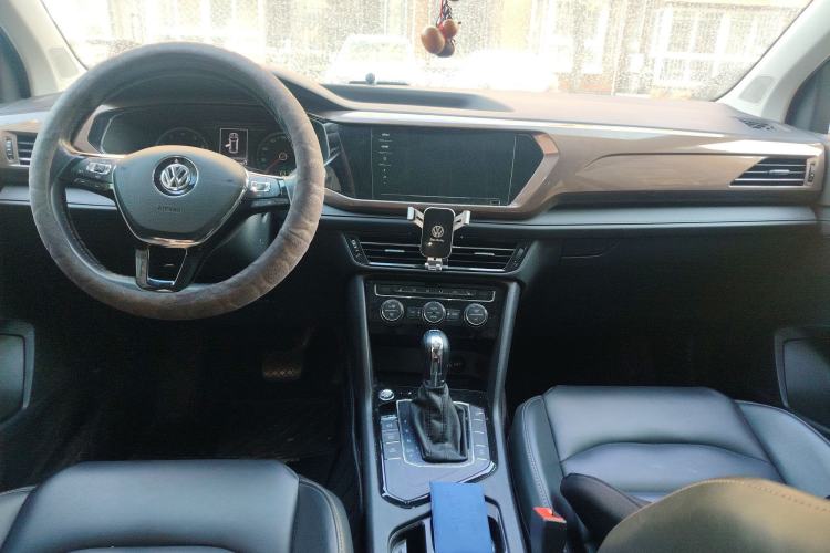 Used Volkswagen Tharu 2020 280TSI Two-Wheel Drive Luxury Edition China VI Standard Interior 2