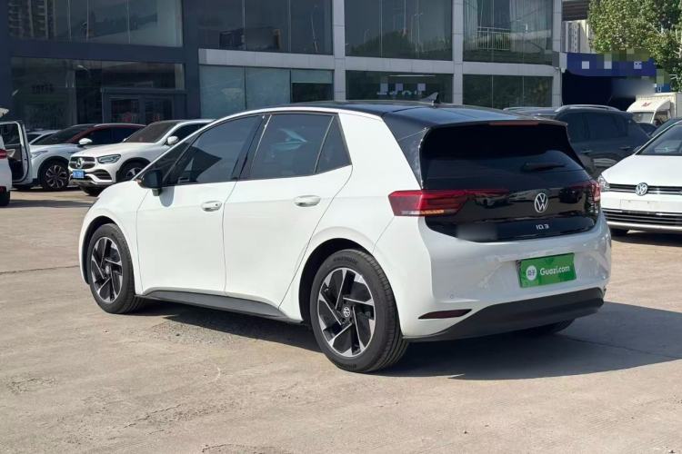 Used Volkswagen ID.3 2025 Smart Edition Outstanding Model Rear Left 45 Deg