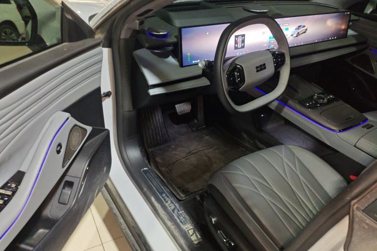 Used Geely Galaxy E8 2025 700 km Long-Range Intelligent Driving Version Driver Seat