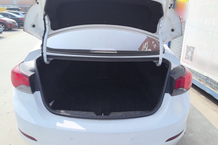 Used Hyundai Elantra (5th Generation / Langdong) 2016 1.6L Automatic Prestige Model
