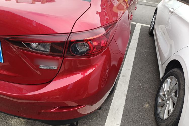 Used Mazda 3 Axela 2016 Sedan 1.5L Automatic Comfort Model Right Rear Taillight