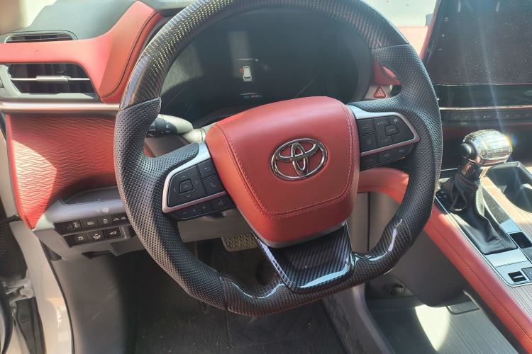 Used Toyota SIENNA 2024 2.5L Hybrid Comfort Edition Steering Wheel