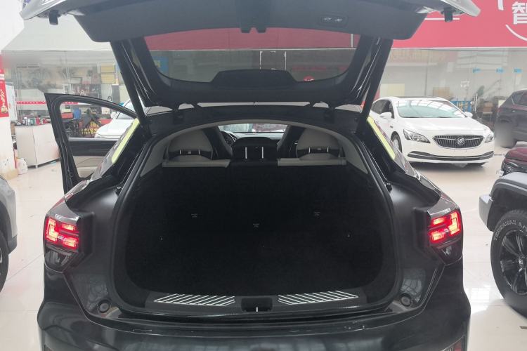 Used Lynk & Co 05 2020 2.0TD Two-Wheel Drive Shine Halo Trunk