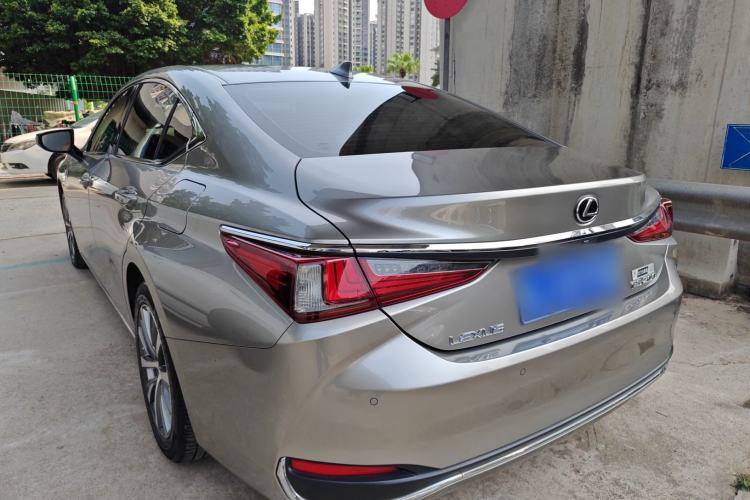 Used Lexus ES 2020 200 Excellence Edition
