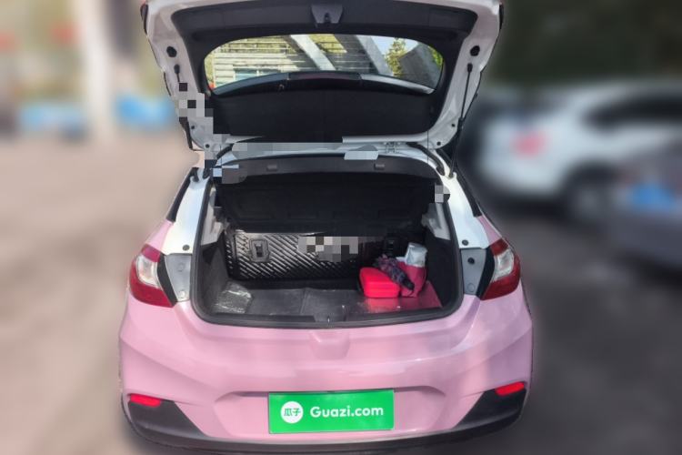 Used Chevrolet Cruze 2018 Hatchback 320 Automatic Pioneer Sunroof Edition Trunk