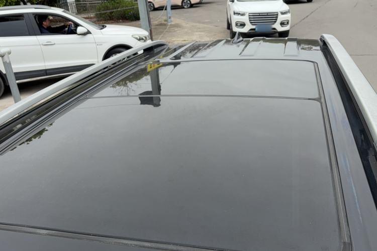 Used GAC Trumpchi GS8 2017 320T Two-Wheel Drive Luxury Smart Connectivity Version (7 Seats) Roof