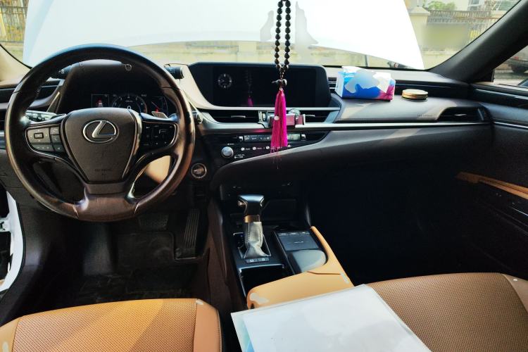 Used Lexus ES 2020 200 Excellence Edition