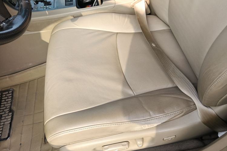 Used Toyota Highlander 2011 2.7L Two-Wheel Drive 7-Seater Luxury Edition