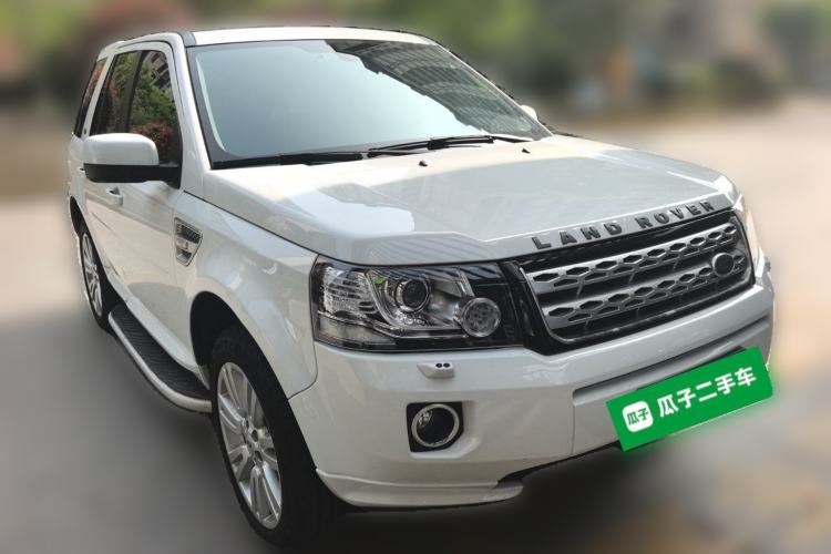 Used Land Rover Freelander 2 2013 2.2T SD4 SE Diesel Edition Front Right 45 Deg