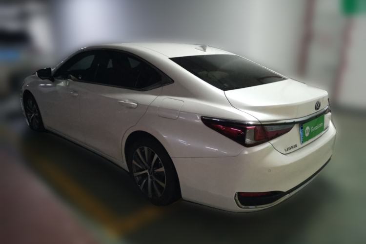 Used Lexus ES 2018 200 Excellence Edition China VI Standard

