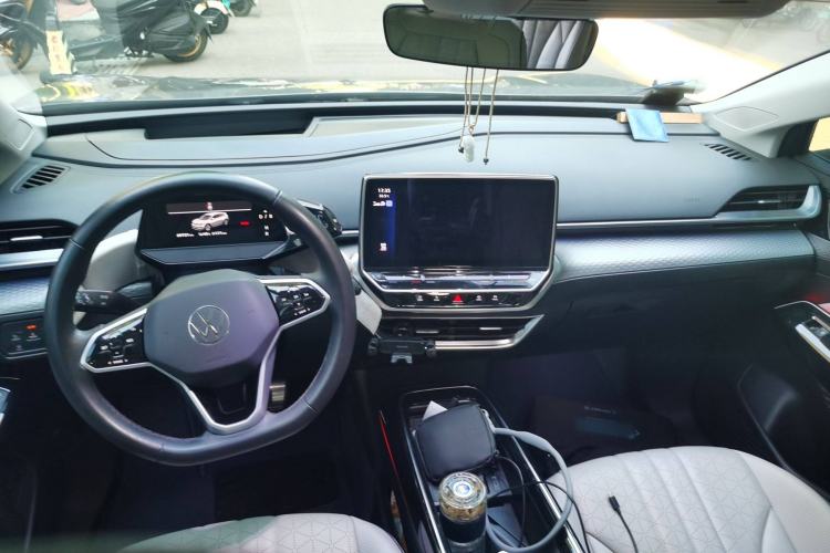 Used Volkswagen ID.6 X 2023 Ultra-Intelligent Long-Range Version
