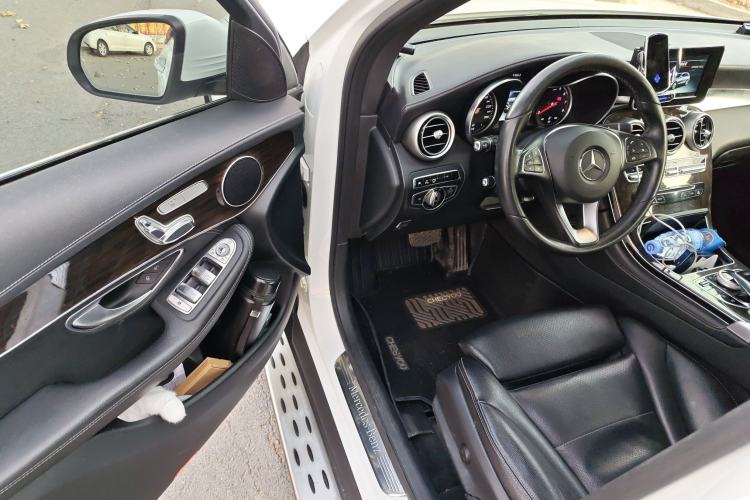 Used Mercedes-Benz GLC 2016 GLC 260 4MATIC Luxury Model
