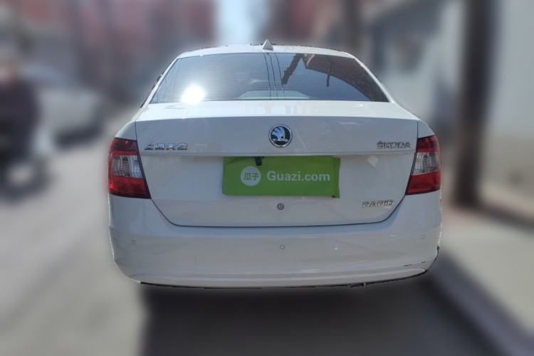 Used Skoda Rapid 2015 1.6L Automatic Smart Selection Model