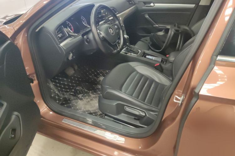 Used Volkswagen Lamando 2018 280TSI DSG Comfort Edition
