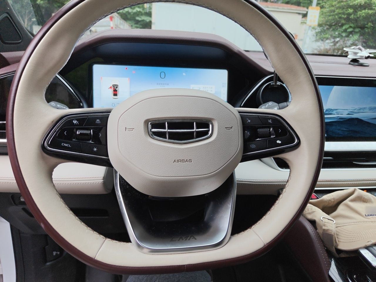 Geely Auto Monjaro L 2021 2.0TD DCT EVO Two-Wheel Drive Prestige Version — снимка 10