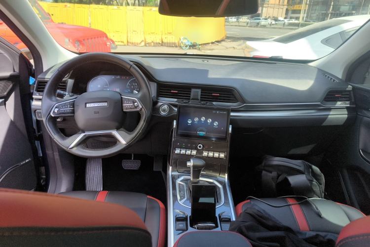 Used Haval H4 2018 Blue Label 1.5 GDIT DCT Fashion Edition Center Console