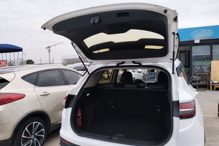 Used Geely Auto Coolray 2019 260T DCT Knight China VI Standard Trunk