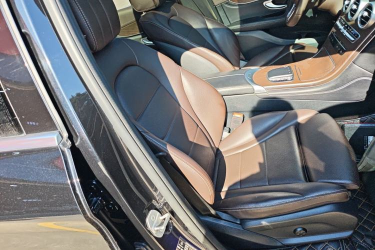 Used Mercedes-Benz GLC 2020 Facelift GLC 260 L 4MATIC Luxury Edition
