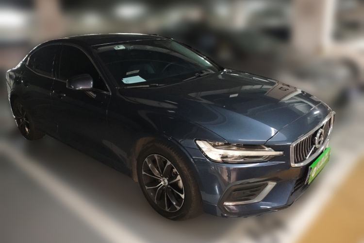 Used Volvo S60 2021 T4 Zhiyi Luxury Edition
