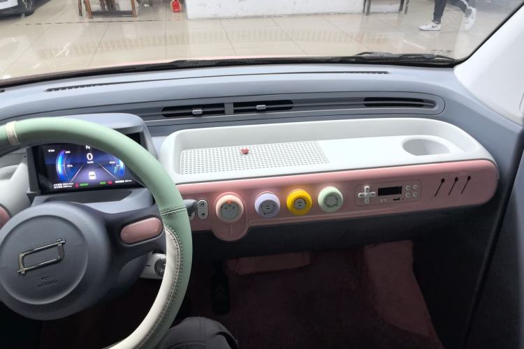 Used Bestune Pony 2024 170km Vitality Horse Center Console