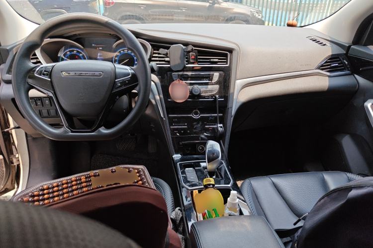 Used Venucia D60EV 2022 Standard Range Smart Drive Version Center Console