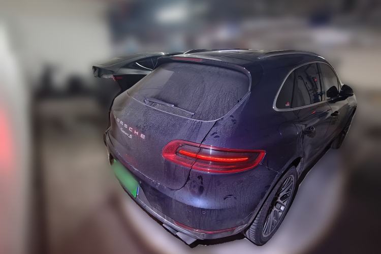 Used Porsche Macan 2017 Macan 2.0T Rear Right 45 Deg