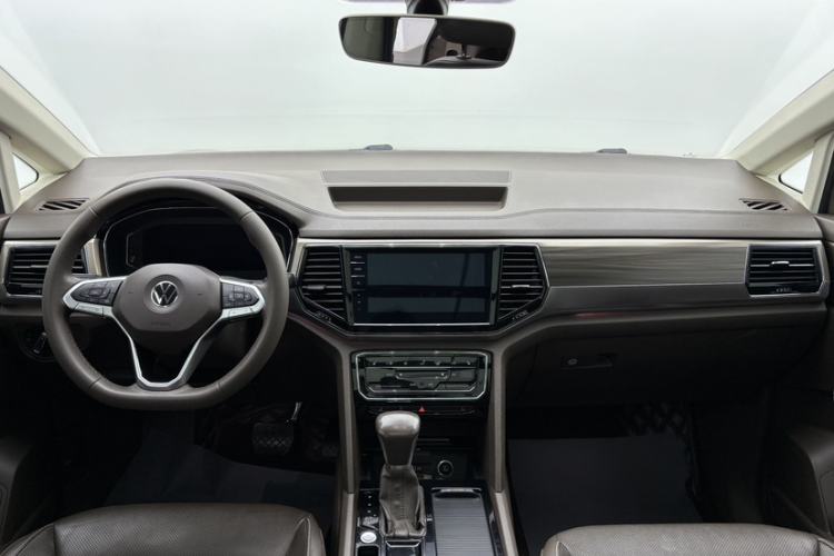 Used Volkswagen Viloran 2020 330TSI Luxury Edition
