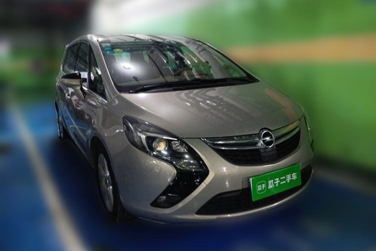 Used Opel Zafira 2013 1.4T Seven-Seater Luxury Model Front Right 45 Deg