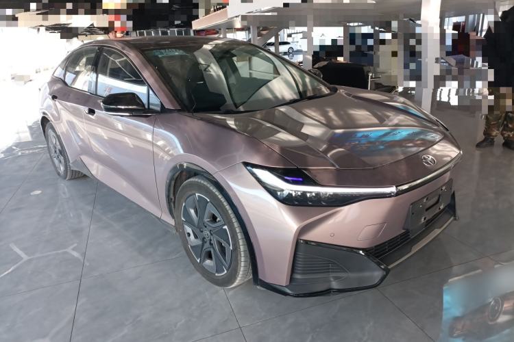 Used Toyota bZ3 2023 616 km Long-Range Premium
