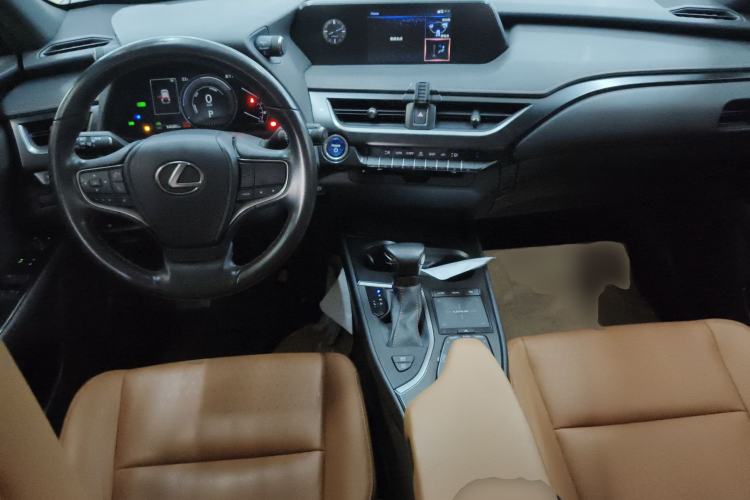 Used Lexus UX 2020 260h Explore-Cool Edition Center Console