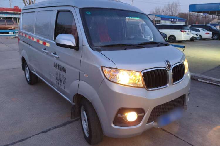 Used Jinbei Hiace X30 2020 1.5L Van Super-Enjoyment Model China VI Standard SWC15M
