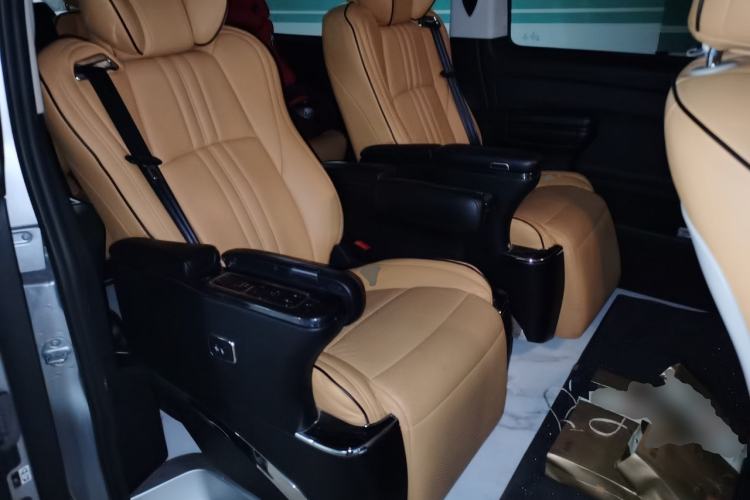 Used Mercedes-Benz Vito 2021 2.0T Elite Version 7 Seats