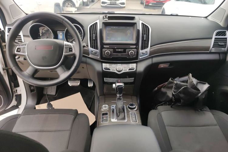 Used Haval H9 2015 2.0T Four-Wheel Drive Standard Model 7 Seats