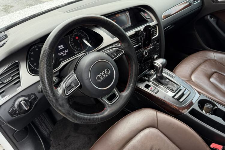 Used Audi A4L 2015 35 TFSI Automatic Comfort Model
