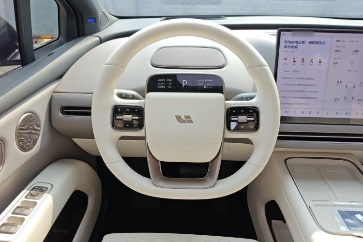 Used Li Auto i6 2025 Model Two-Wheel-Drive Standard Type