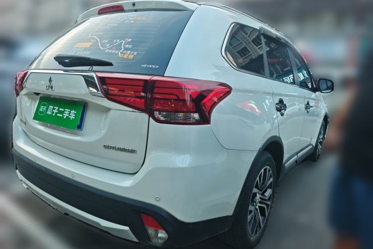 Used Mitsubishi Outlander 2018 2.4L 4x4 Elite Edition 5 Seats
