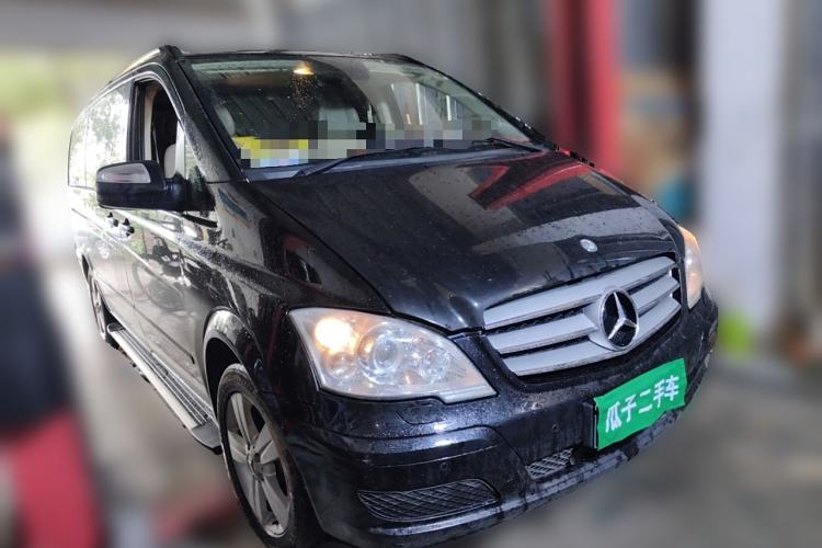 Used Mercedes-Benz Viano 2013 3.0L Navigator Edition Front Right 45 Deg