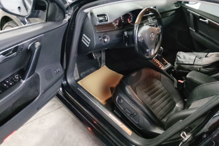 Used Volkswagen Magotan 2015 2.0 TSI Prestige Model Driver Seat