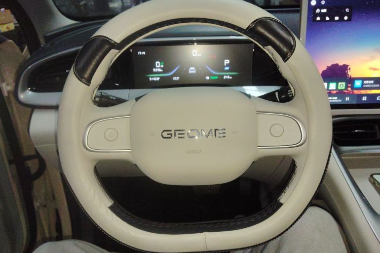 Used Geely Galaxy Geome 2025 UP 410km Exploration Edition
