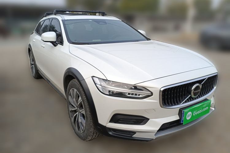 Used Volvo V90 2024 Cross Country B5 AWD Smart Range Edition
