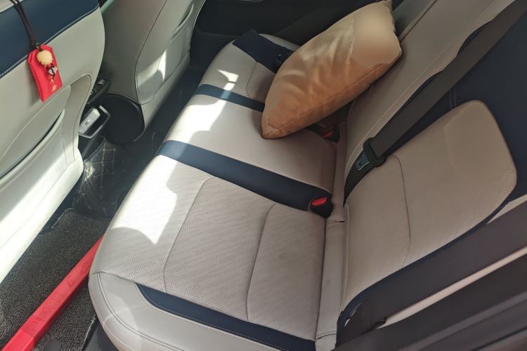 Used Geely Auto Emgrand 2022 4th Generation 1.5L CVT Flagship Model Left Rear Seat