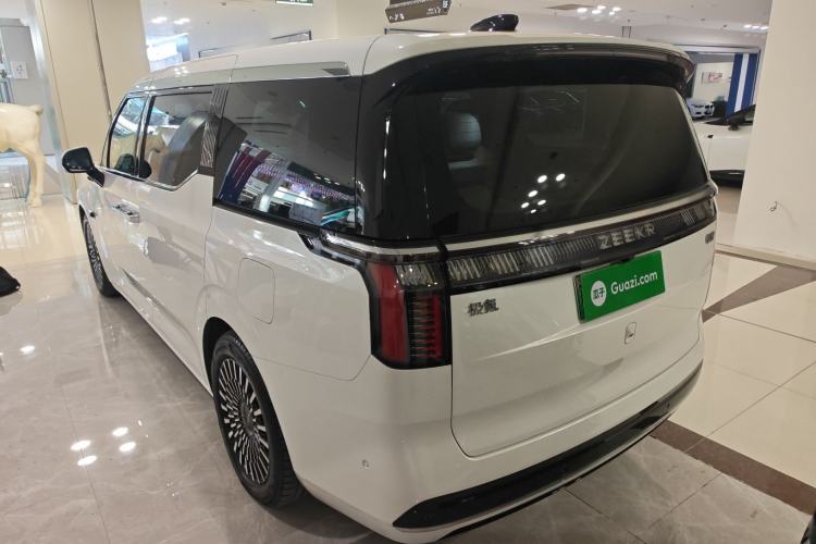 Used Zeekr 009 2022 WE Edition
